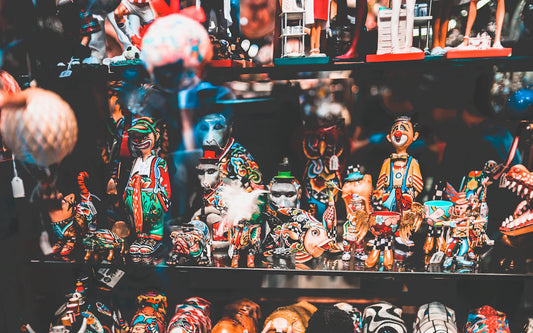 Traveling with Humor Unleashing Laughter Through Comedic Souvenirs